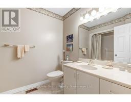 26 - 699 LANSDOWNE AVENUE - 24