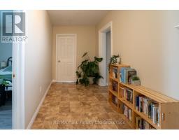 405094 BEACONSFIELD ROAD - 16