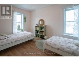 405094 BEACONSFIELD ROAD - 17