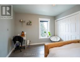 405094 BEACONSFIELD ROAD - 19