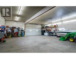 405094 BEACONSFIELD ROAD - 25