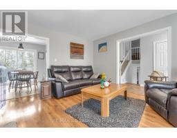 21 PEGGY AVENUE - 19