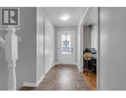 21 PEGGY AVENUE - 25