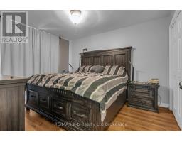 21 PEGGY AVENUE - 27