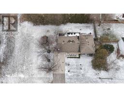 21 PEGGY AVENUE - 30