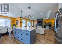 22 - 5 JOHN POUND ROAD - 12