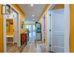 22 - 5 JOHN POUND ROAD - 4