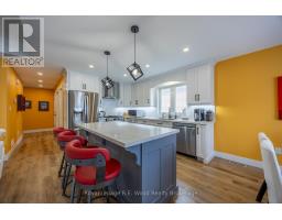 22 - 5 JOHN POUND ROAD - 9