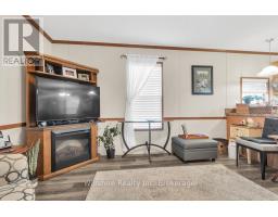 5W - 23 NORTH STREET W - 9