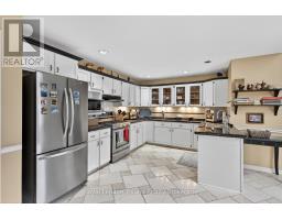 12 - 637 LANSDOWNE AVENUE - 12