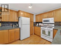 10 CHISHOLM DRIVE - 18