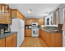 10 CHISHOLM DRIVE - 19