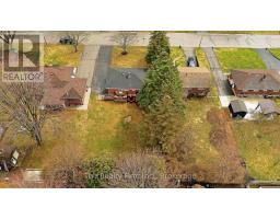 10 CHISHOLM DRIVE - 8