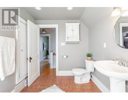 290 INGERSOLL AVENUE - 23