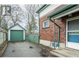 290 INGERSOLL AVENUE - 31