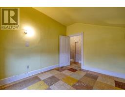 52 HURON STREET - 21