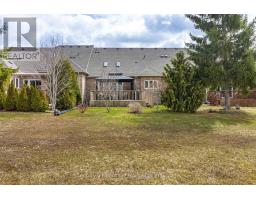 735 GARDEN COURT CRESCENT - 36