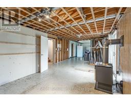 19 DUFFERIN STREET - 20