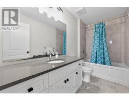 32 SUTHERLAND CRESCENT - 25