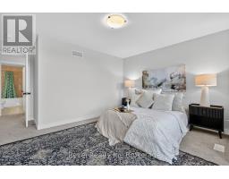 32 SUTHERLAND CRESCENT - 29