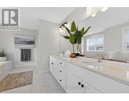 32 SUTHERLAND CRESCENT - 31