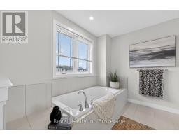 32 SUTHERLAND CRESCENT - 32