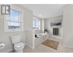 32 SUTHERLAND CRESCENT - 33