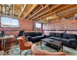 32 SUTHERLAND CRESCENT - 38