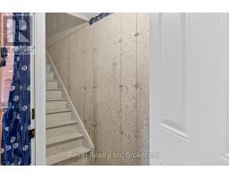 32 SUTHERLAND CRESCENT - 41