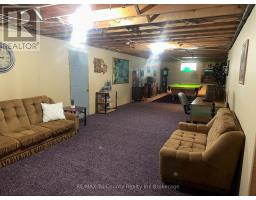 916 NORFOLK COUNTY 28 ROAD - 31