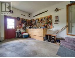 916 NORFOLK COUNTY 28 ROAD - 44