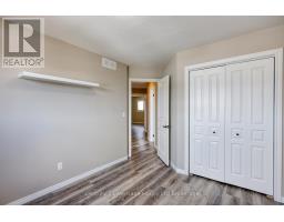 427 CHAMPLAIN AVENUE - 32