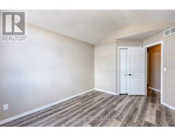 427 CHAMPLAIN AVENUE - 34