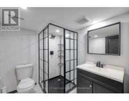 427 CHAMPLAIN AVENUE - 40