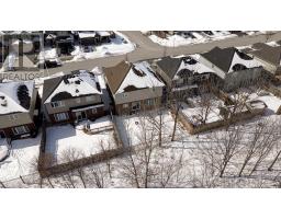 427 CHAMPLAIN AVENUE - 45