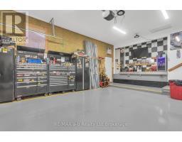 2 PALMER STREET W - 18