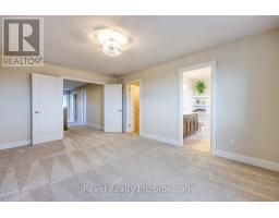 455 GILLESPIE STREET - 10