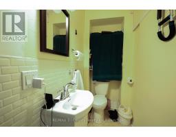 232 JOHN STREET S - 18