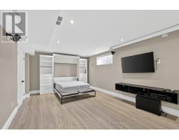 717 NORMANDY DRIVE - 32