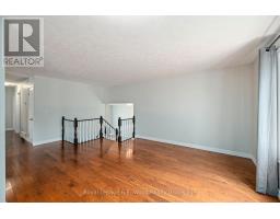 5 KAMPS CRESCENT - 10