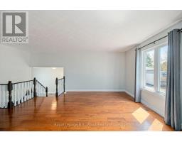 5 KAMPS CRESCENT - 12