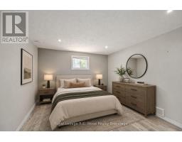 5 KAMPS CRESCENT - 28