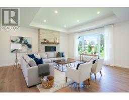 16 CORNWELL CRESCENT - 11