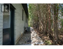 16 CORNWELL CRESCENT - 4