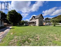 38 HARVEY STREET - 22