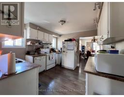38 HARVEY STREET - 3