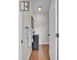 116 BAIRD STREET S - 16