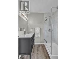 116 BAIRD STREET S - 20