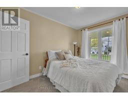 116 BAIRD STREET S - 23