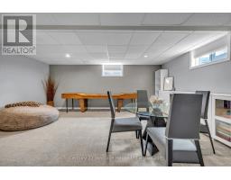 116 BAIRD STREET S - 31